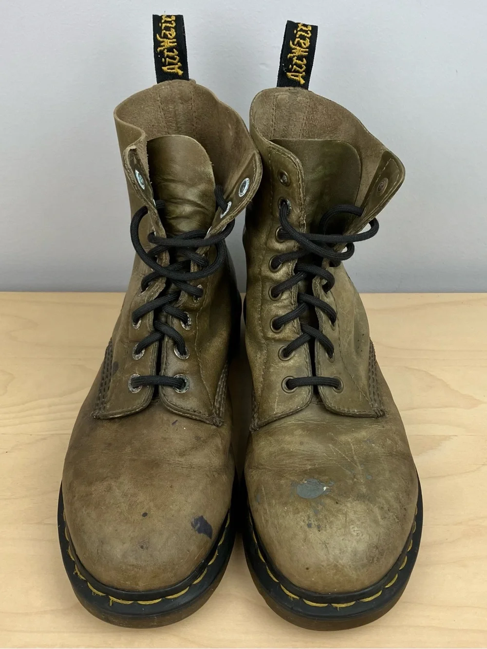 Dr. Doc Martens Women’s Size 9 1460 Olive Green Leather Combat Boots Distressed - Picture 4 of 10